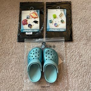 NWT Toddler Classic Glitter Clog + 2 packs of Jibbitz